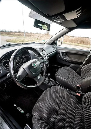 Skoda Fabia cena 29999 przebieg: 153300, rok produkcji 2011 z Ustrzyki Dolne małe 781